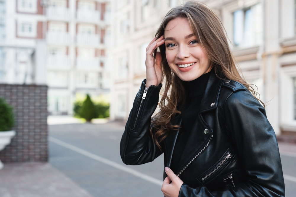 メンズライクのコーデで女子力アップ！おすすめアイテムや着こなしのコツ